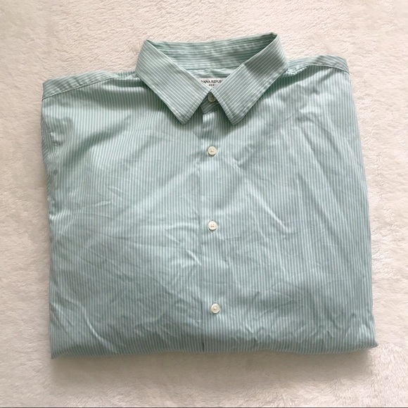 Banana Republic Other - Banana Republic men’s green striped button down